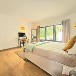 فيلة Forest House Oku *