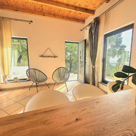 Forest House Oku Nave