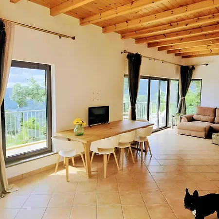 Forest House Oku * Nave