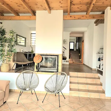 Forest House Oku Willa Nave