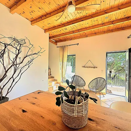 Willa Forest House Oku Nave