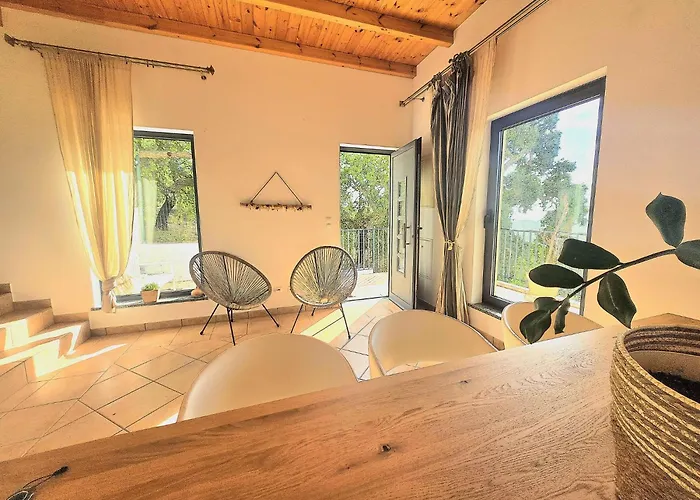 Forest House Oku Nave